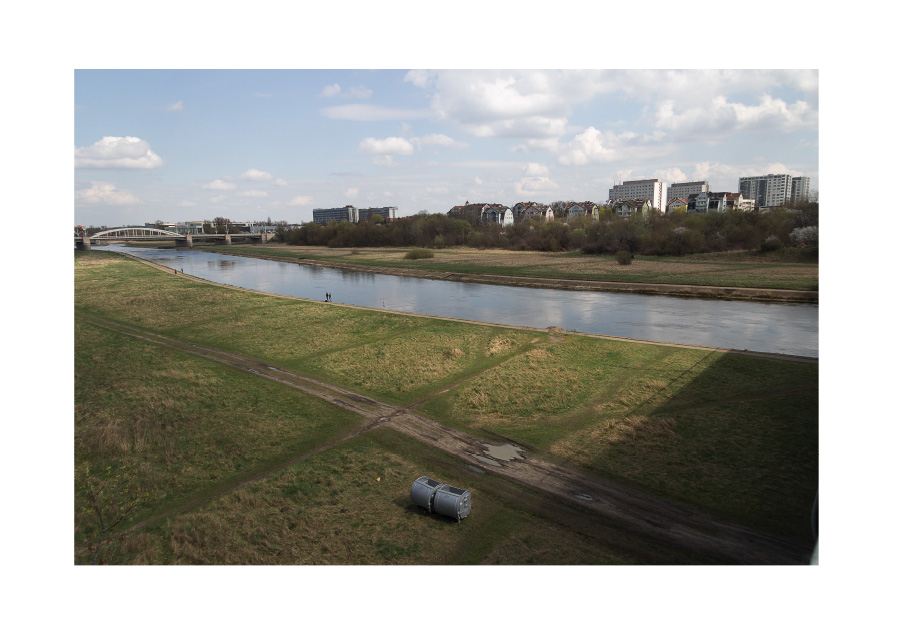 Interstices, Warta's riverside Digital photography, Poznan, April 2016.